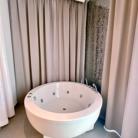 One King Bed with Jacuzzi