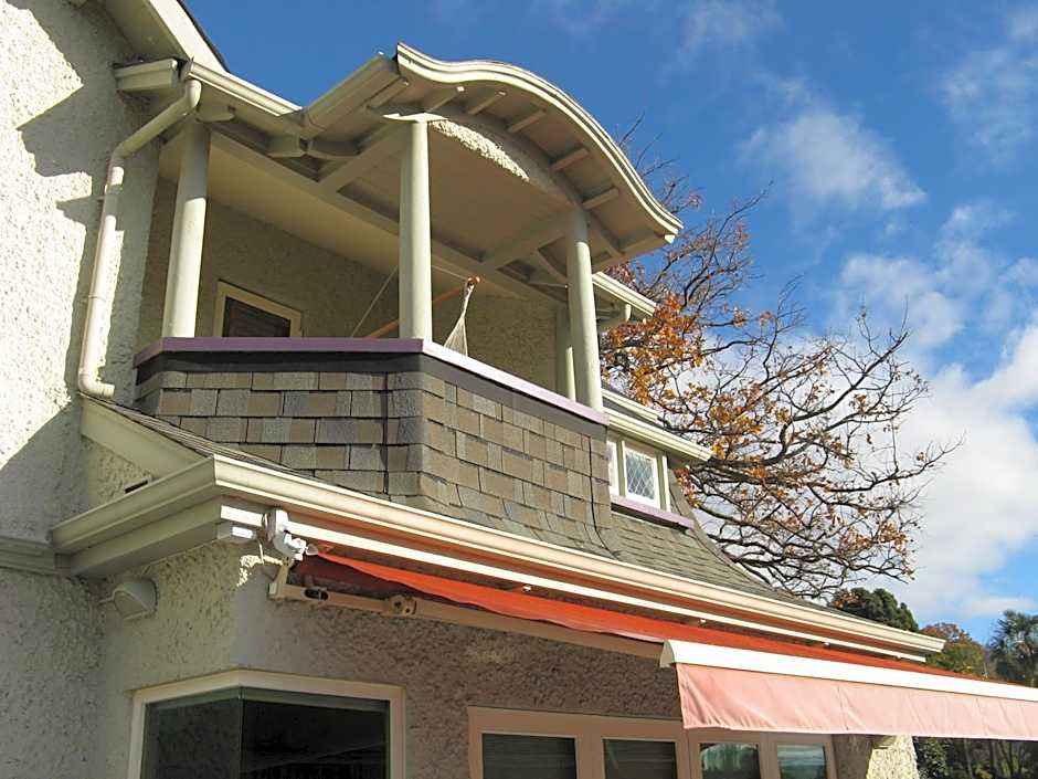 Joya Garden & Villa Studios