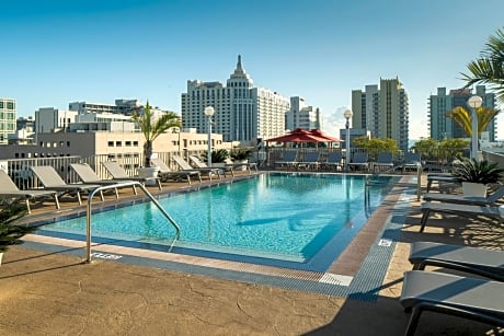 Courtyard Miami Beach South Beach