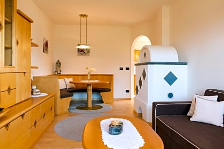 One-Bedroom Apartment - Annex