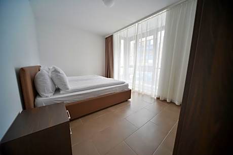 Superior One-Bedroom Apartment