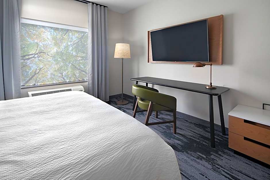 Fairfield Inn & Suites by Marriott Lake Geneva