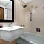 Albert Lea Inn and Suites