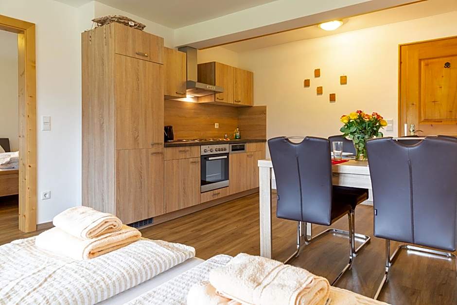 Almhaus Alpenrose Postalm