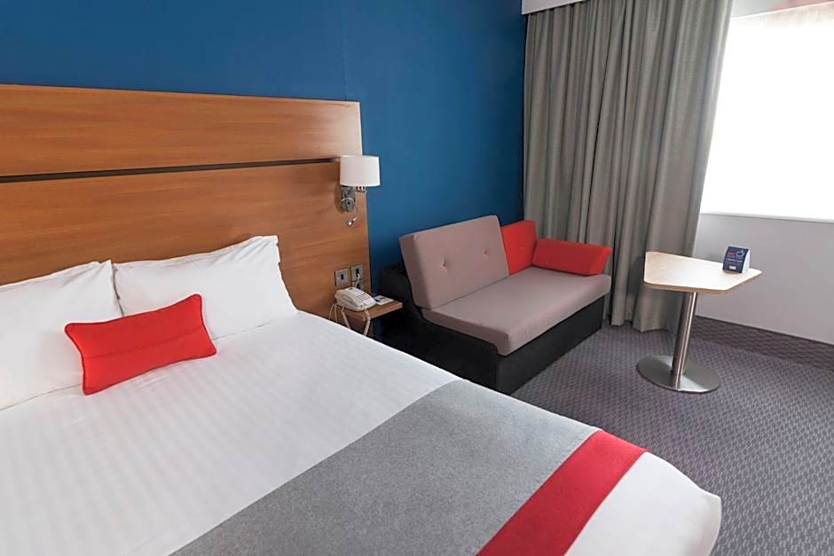Holiday Inn Express Birmingham Star City By IHG