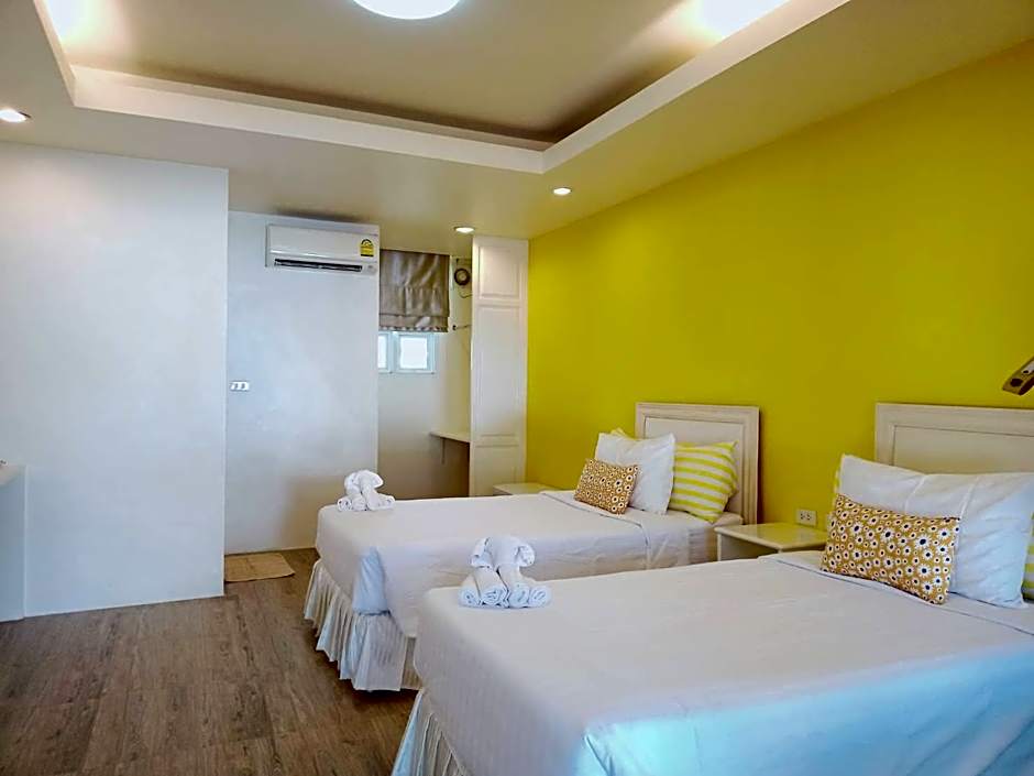 Banlomnow Hotel