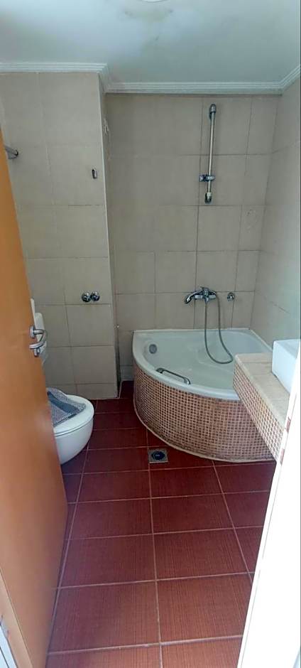 Bristol Sea View Apartments