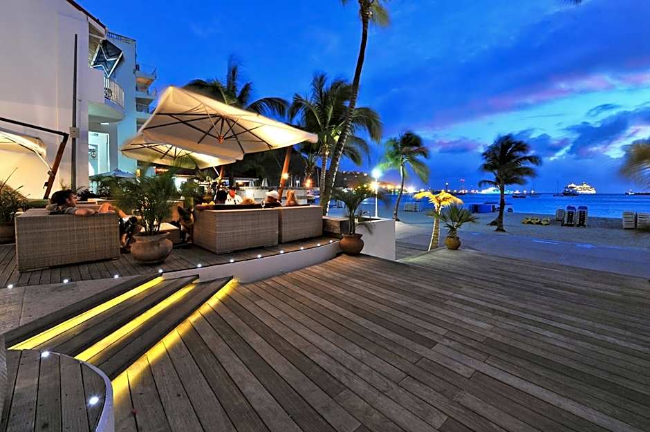 Holland House Beach Hotel