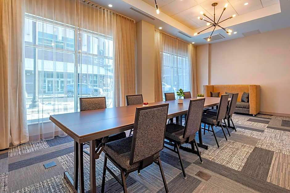 Cambria Hotel Minneapolis Downtown