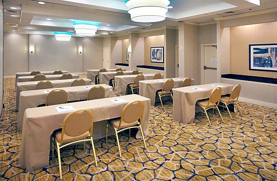 Holiday Inn Express Nashville-Hendersonville By IHG
