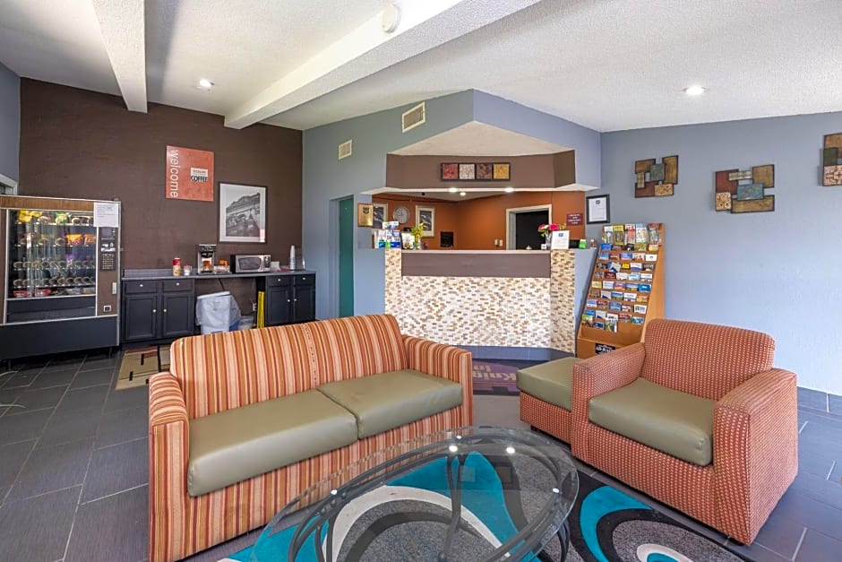 OYO Hotel Franklin OH near Miami Valley Gaming, I-75