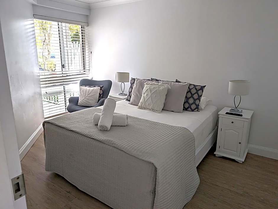 Bay Lodge Apartments
