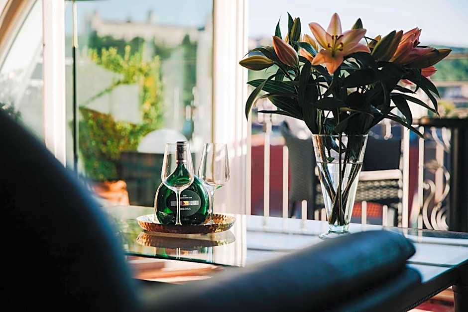 DAS v EVERT Hotel - am Congress Centrum Würzburg