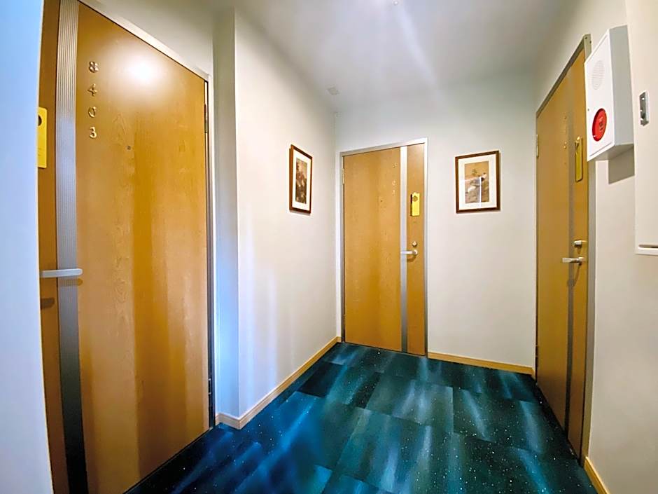 Kiba No Tsuru Crane Hotel