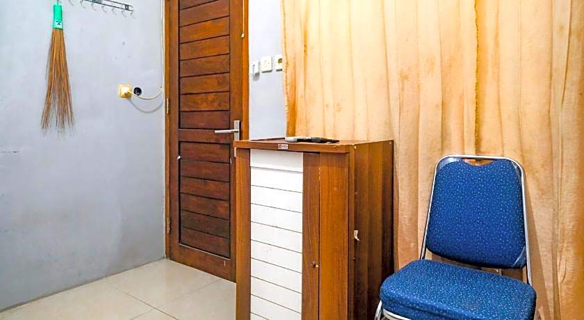 RedDoorz @ Jalan Kedawung