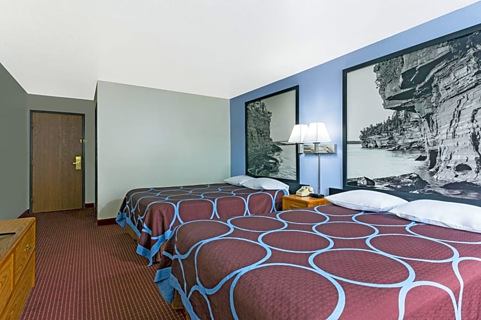 Super 8 by Wyndham Wisconsin Dells