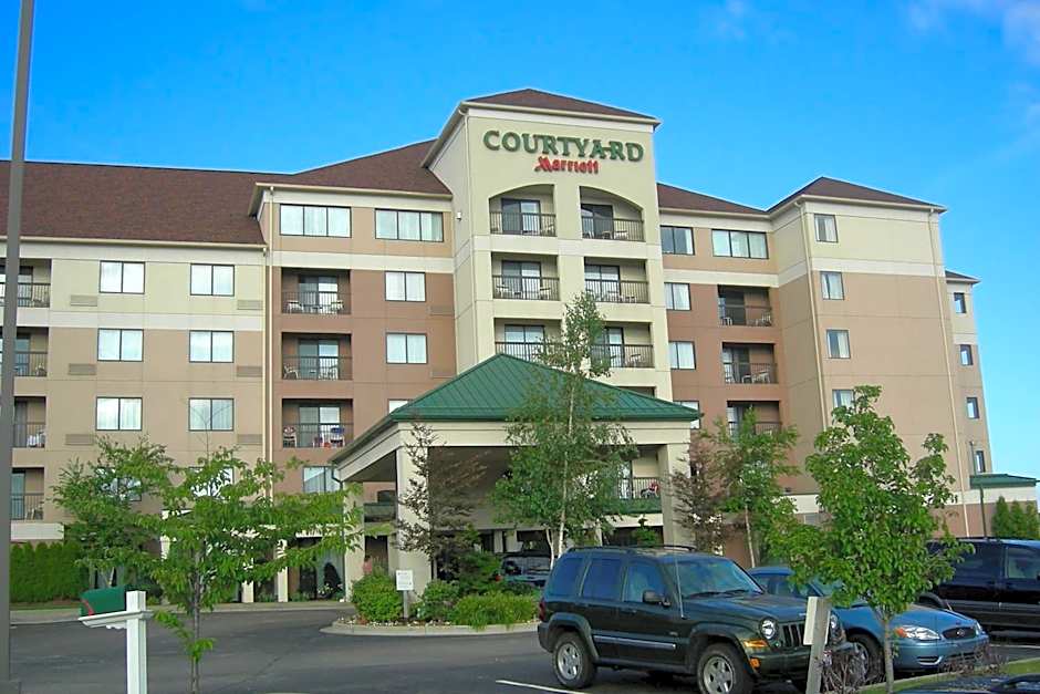 Courtyard by Marriott Erie Ambassador Conference Center