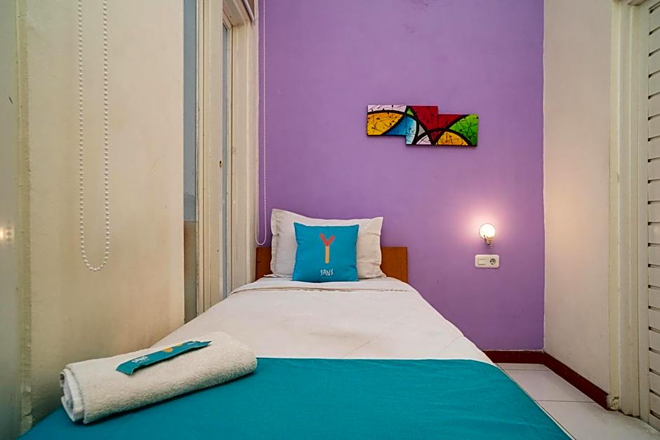 Sans Hotel FiFFa Pisang Kipas Malang