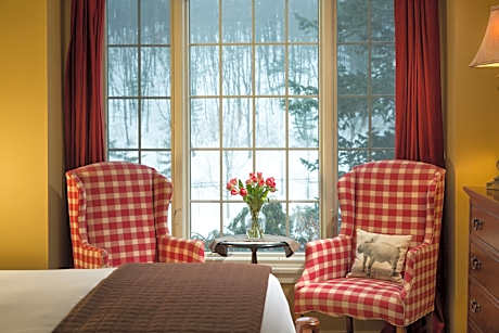 Classic Queen Room