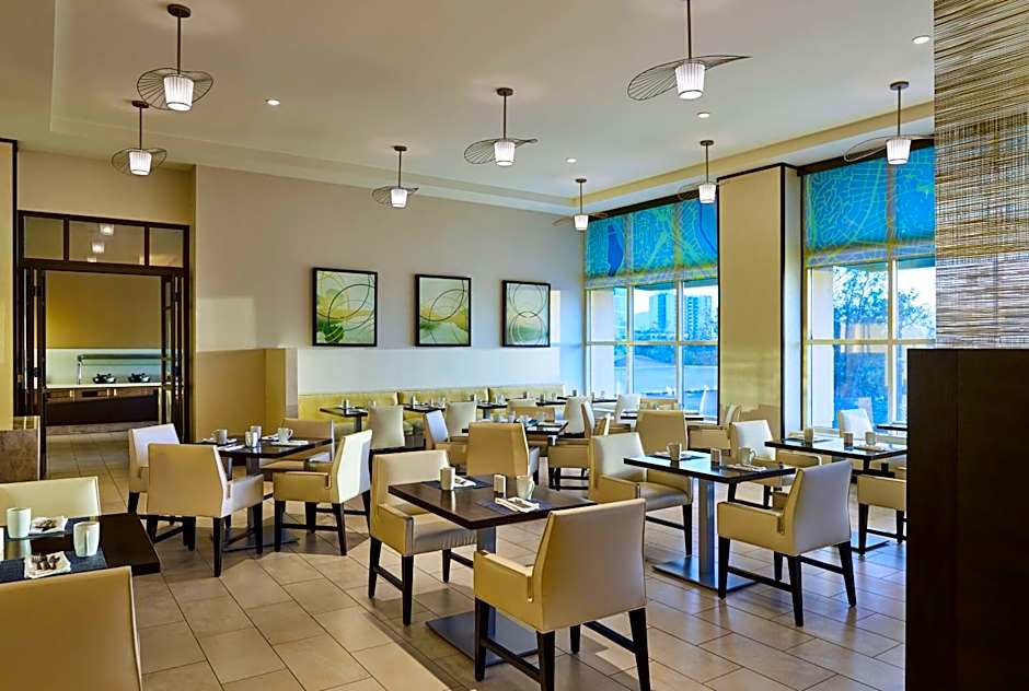 Hilton Los Angeles North/Glendale & Executive Meeting Center