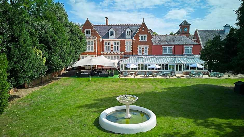 DoubleTree by Hilton St. Anne's Manor