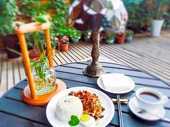 James Joyce Coffetel Yichang East Railway Station Central Bus Station