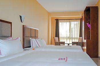 Hillside Plaza Hotel