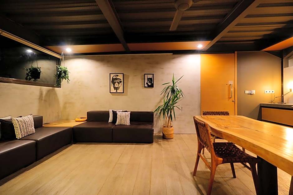 Clio Apartment