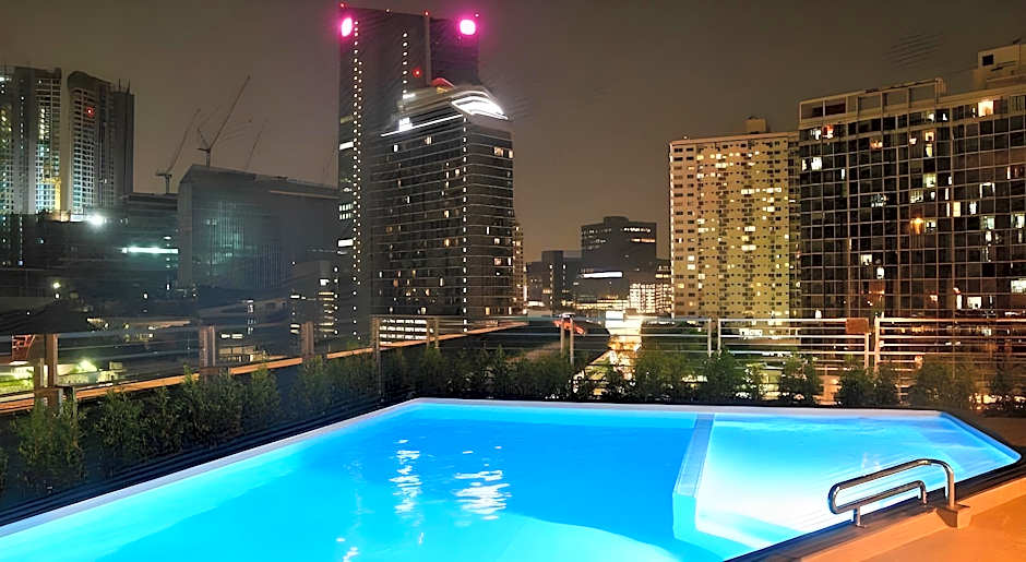 Lumen Bangkok Udomsuk Station