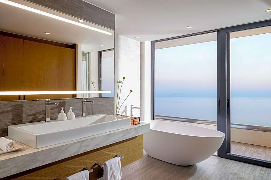 Foto 1 daripada 6 — Suite, Corner, Sea View