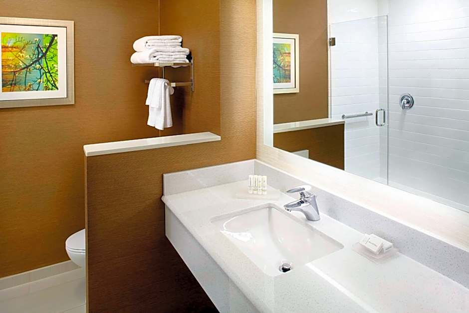 Fairfield by Marriott Inn & Suites Wheeling at The Highlands