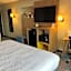 Days Inn & Suites by Wyndham Des Moines Airport