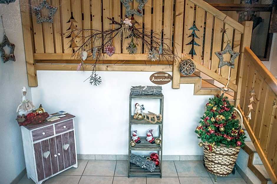 Logis Hôtel Le Vétiné