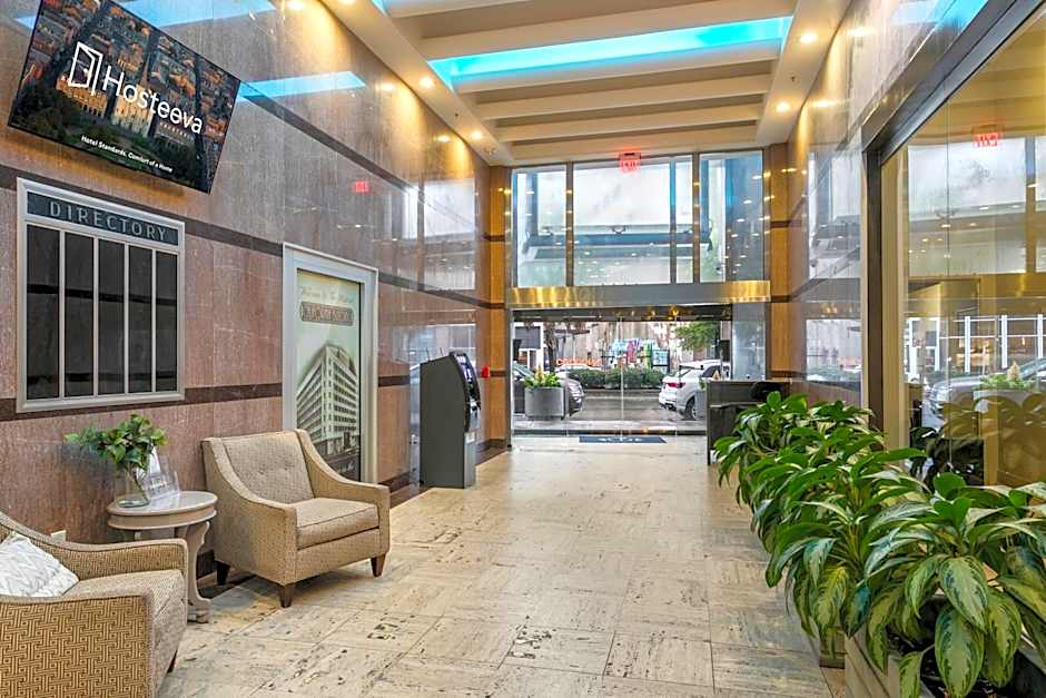 Spacious 4BR Luxury Condo Steps to French Quarter