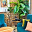 Art & Garden Residence