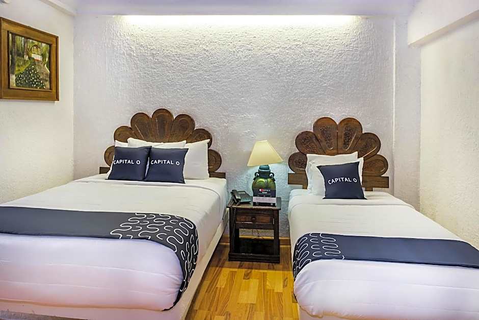 Capital O Hotel Central