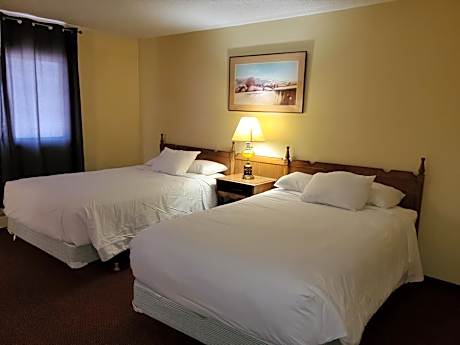 Double Room with Two Double Beds - Non-Smoking