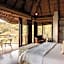 Tshwene Lodge