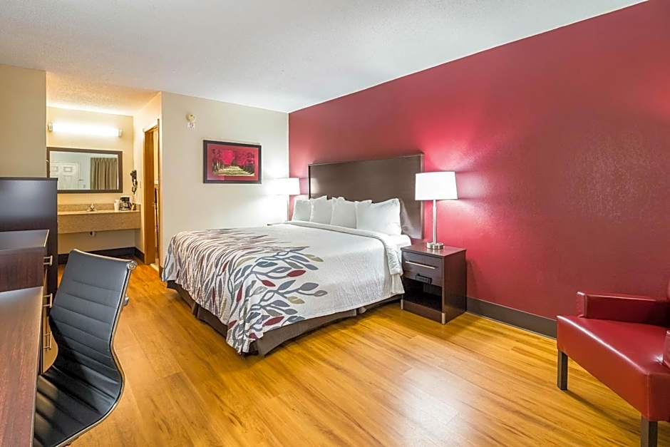 Red Roof Inn Clarksville