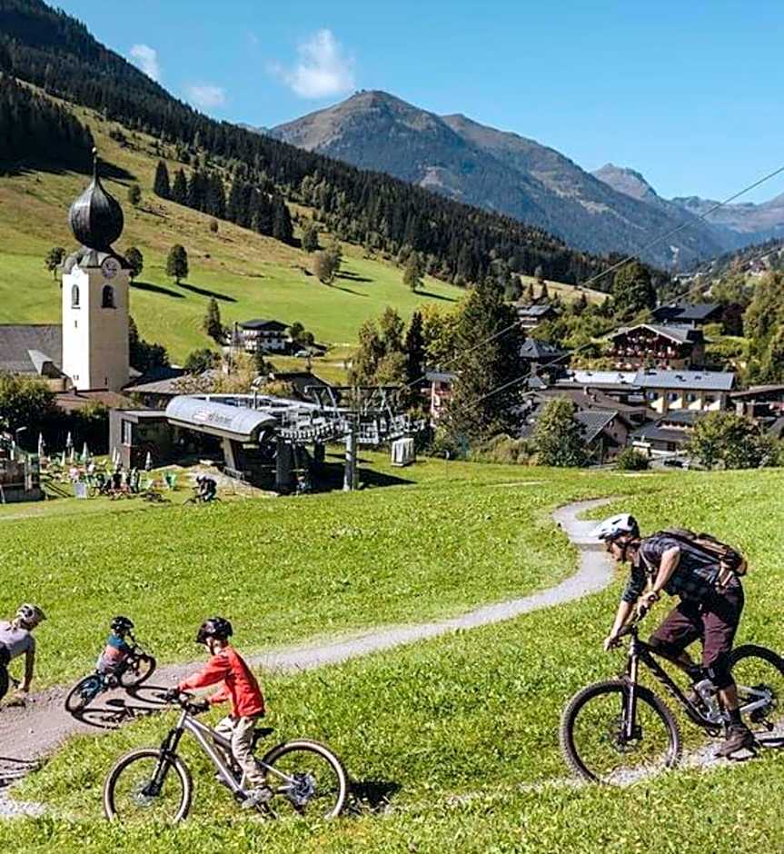 Boutique Apartment BERGLIEBE, ski in-out