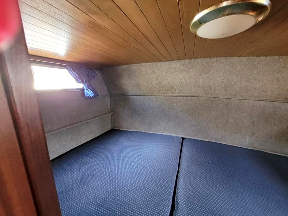 Amsterdam Boat & Breakfast