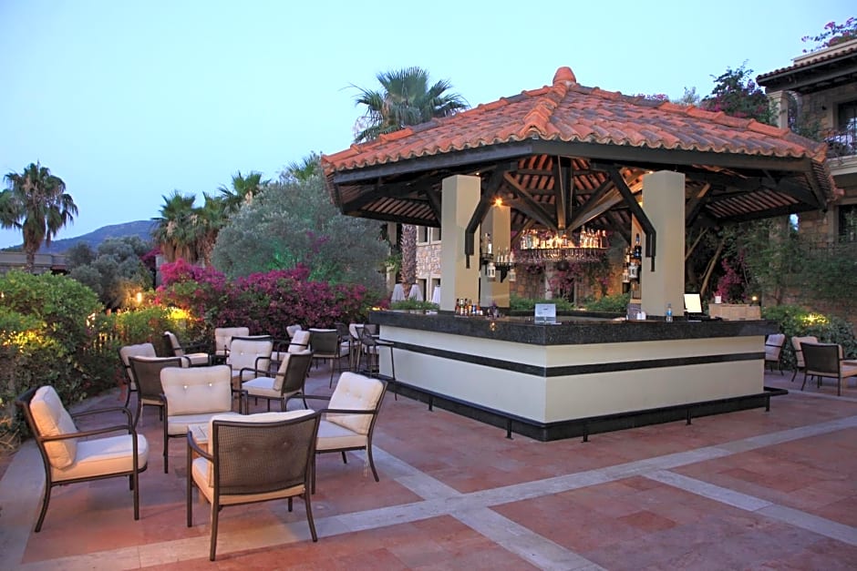Zeytinada Hotel