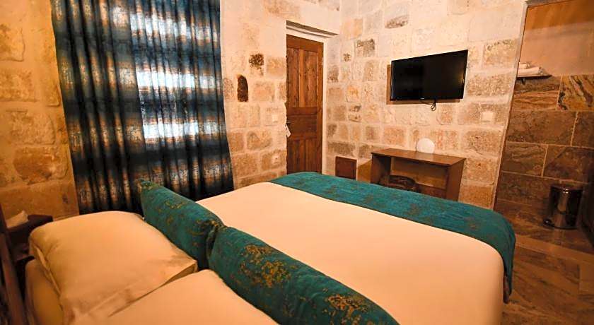 NOSTALJI CAVE SUIT HOTEL