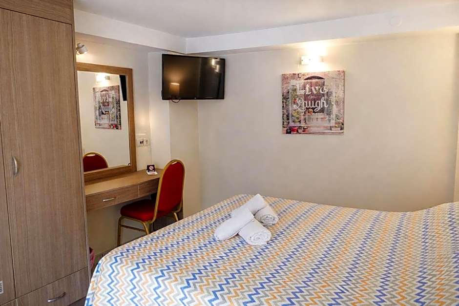 City Life Port Hotel