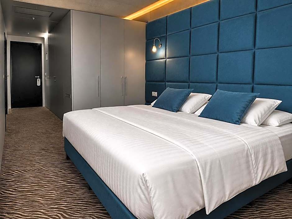 Sono Hotel