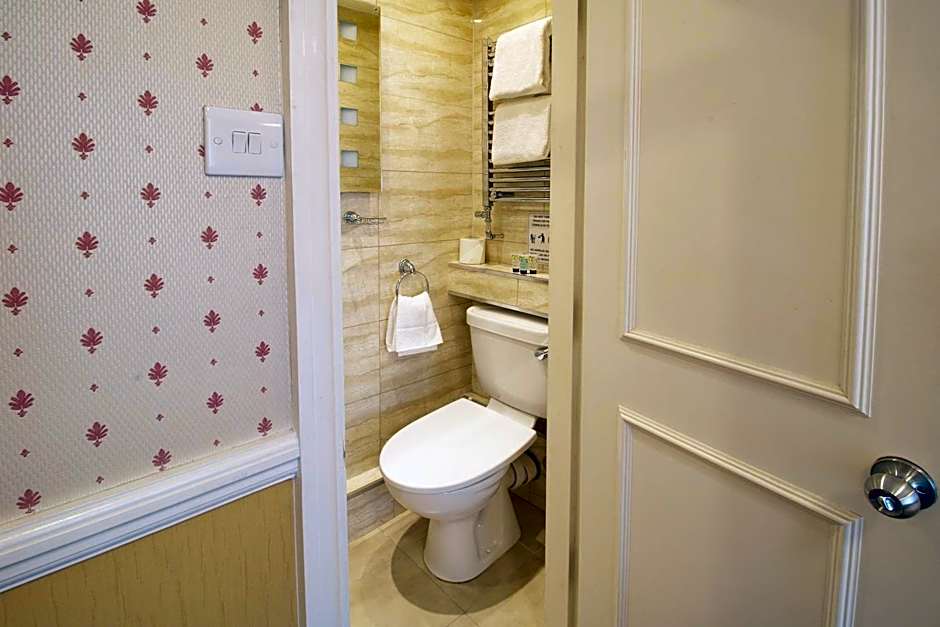 Balmoral House Hotel