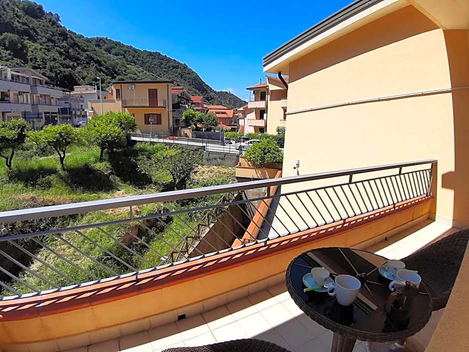 Living Piraino case vacanze