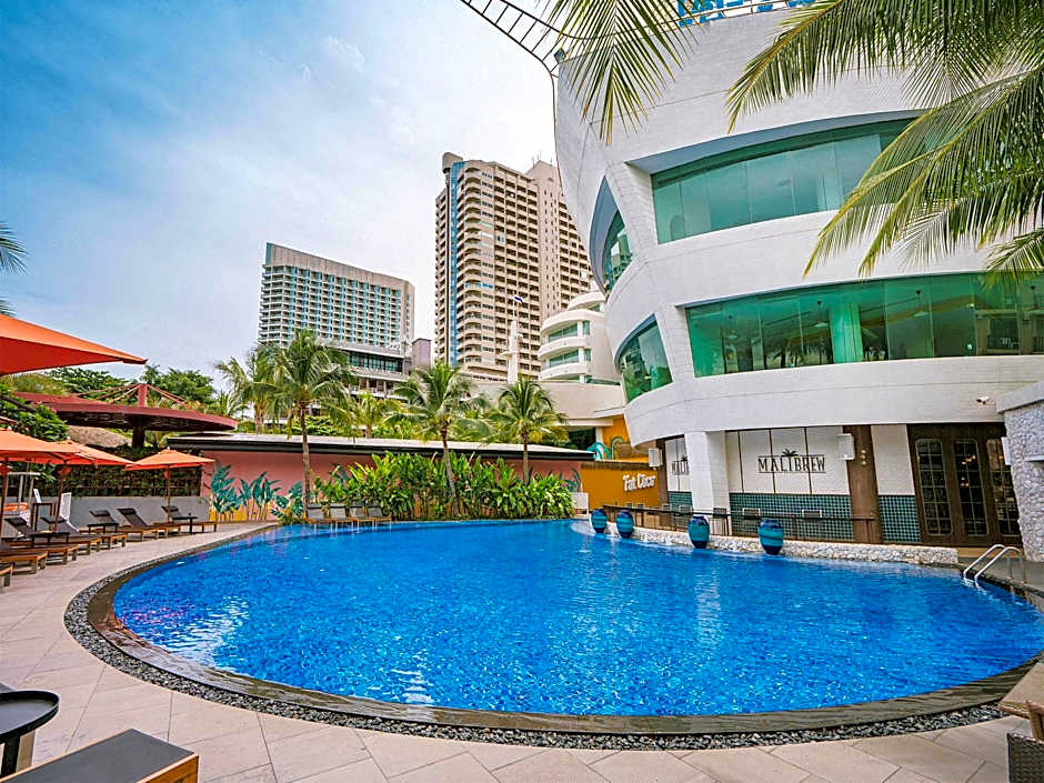 A-One The Royal Cruise Hotel Pattaya - SHA Extra Plus