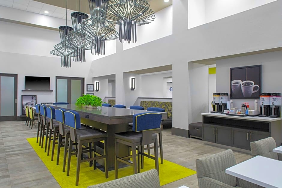 Hampton Inn By Hilton & Suites Irvine-Orange County Airport