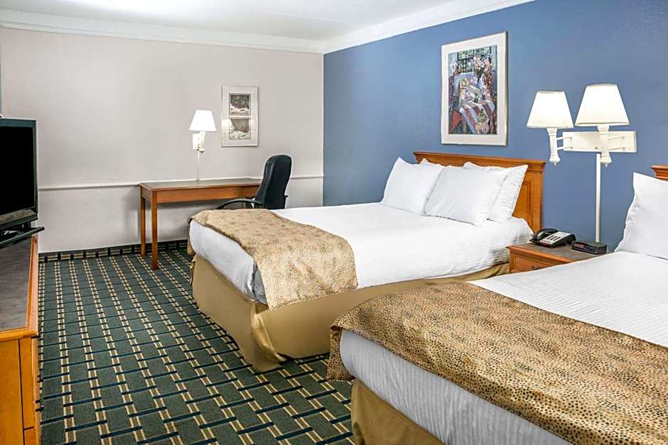 Days Inn by Wyndham Houston